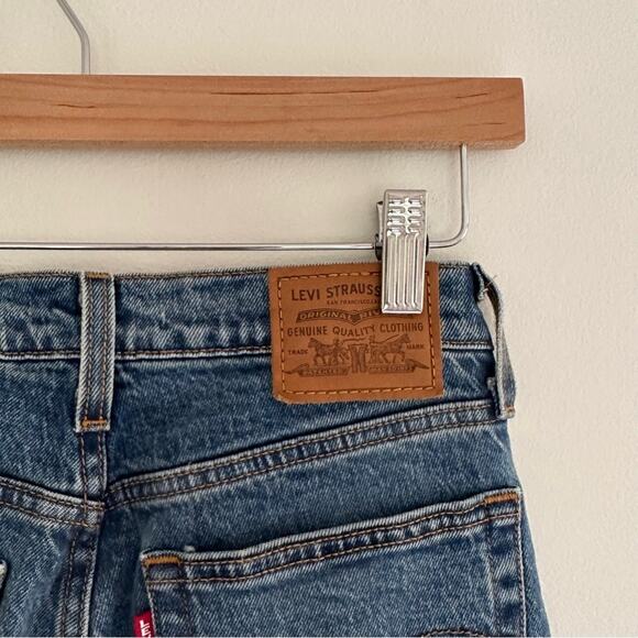 Levi’s Premium Capital E Wedgie Jeans - Picture 11 of 12